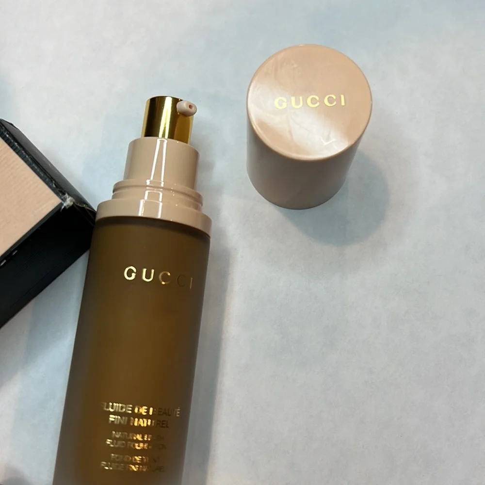 New Gucci fluid foundation 370O medium 1oz